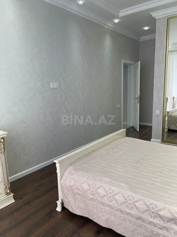 Satılır 3 otaqlı mənzil 110.5 m²