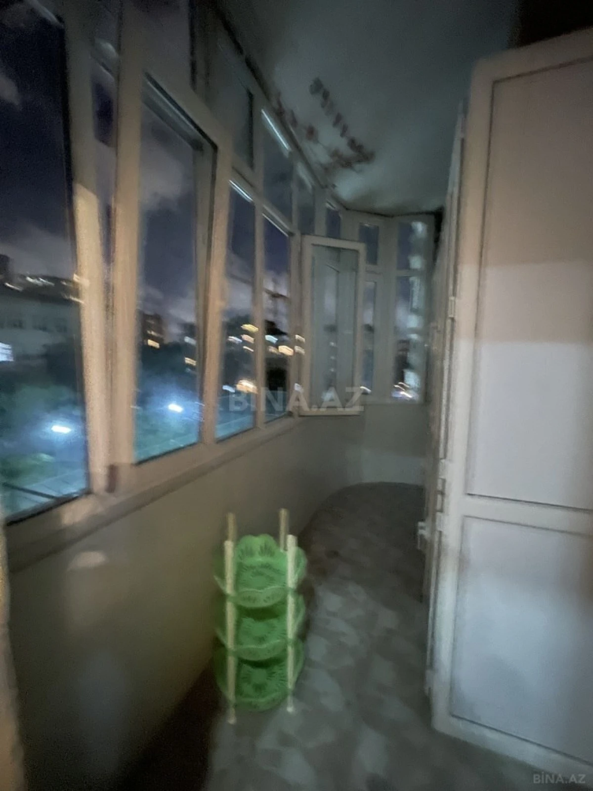 Kirayə verilir 4 otaqlı mənzil 168 m²