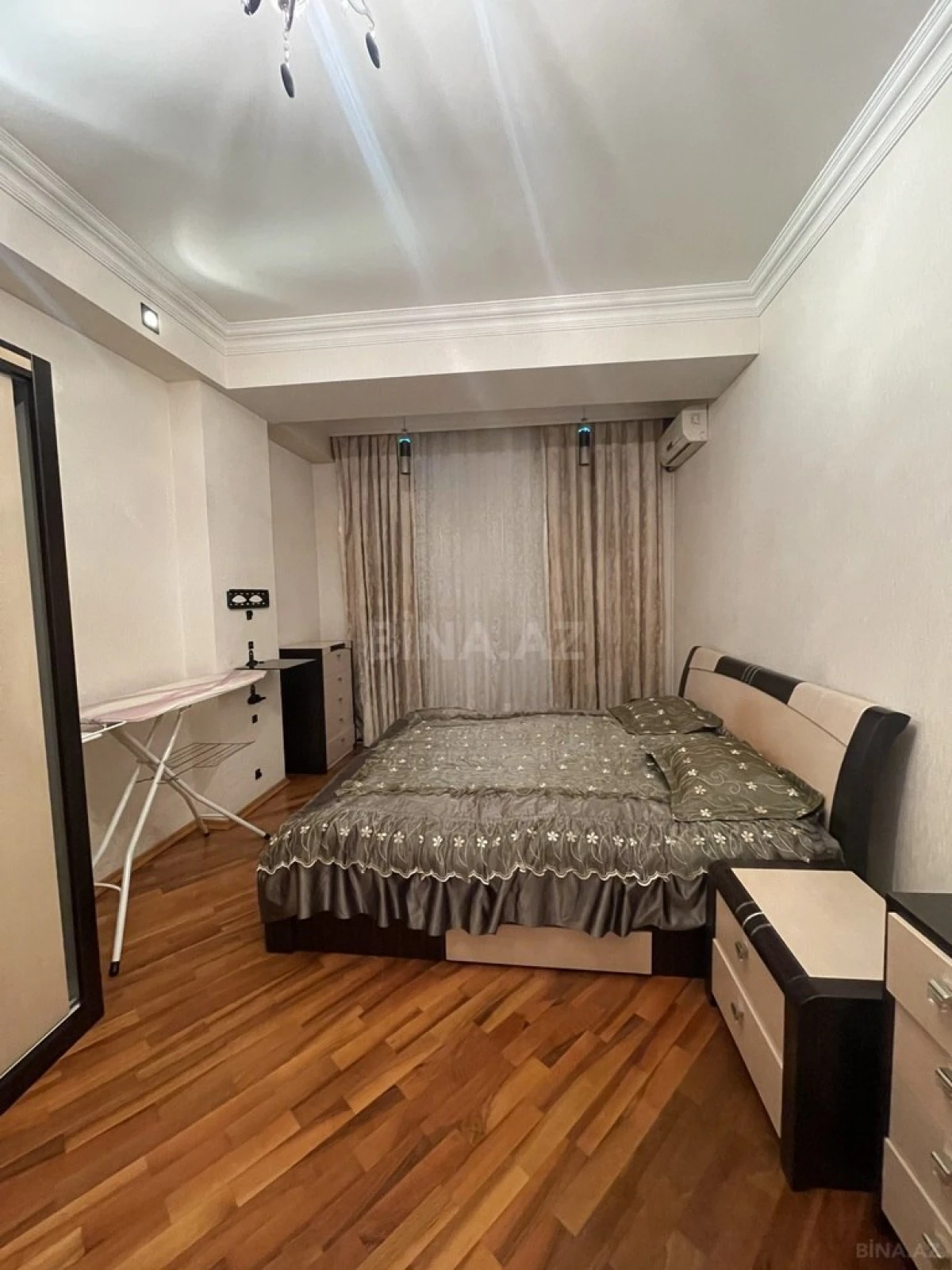 Kirayə verilir 4 otaqlı mənzil 168 m²