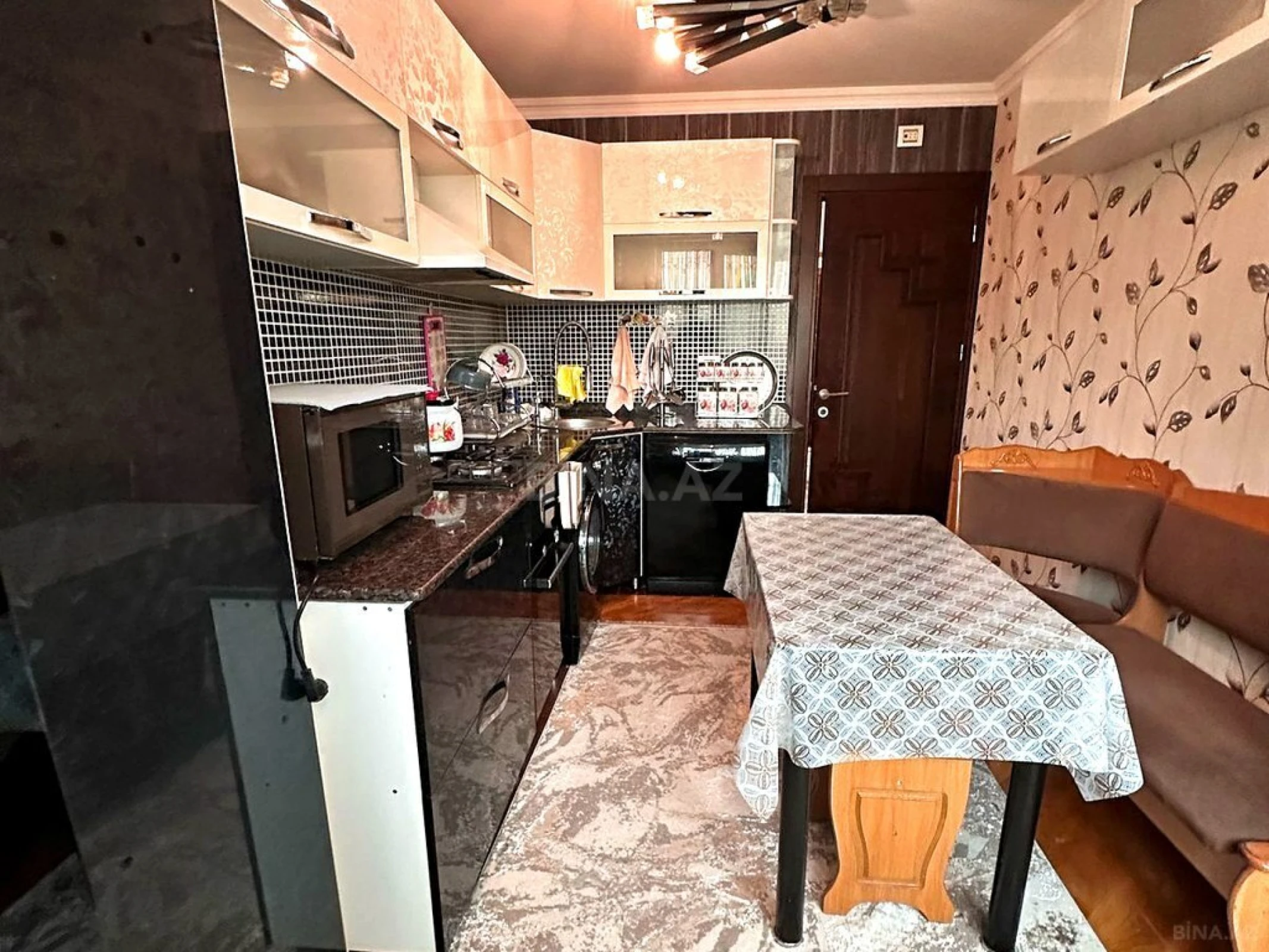 Satılır 5 otaqlı mənzil 125 m²