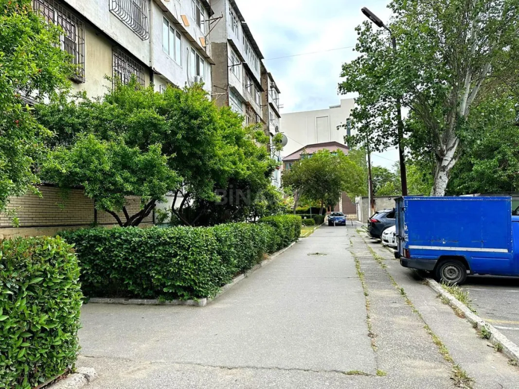 Satılır 5 otaqlı mənzil 125 m²