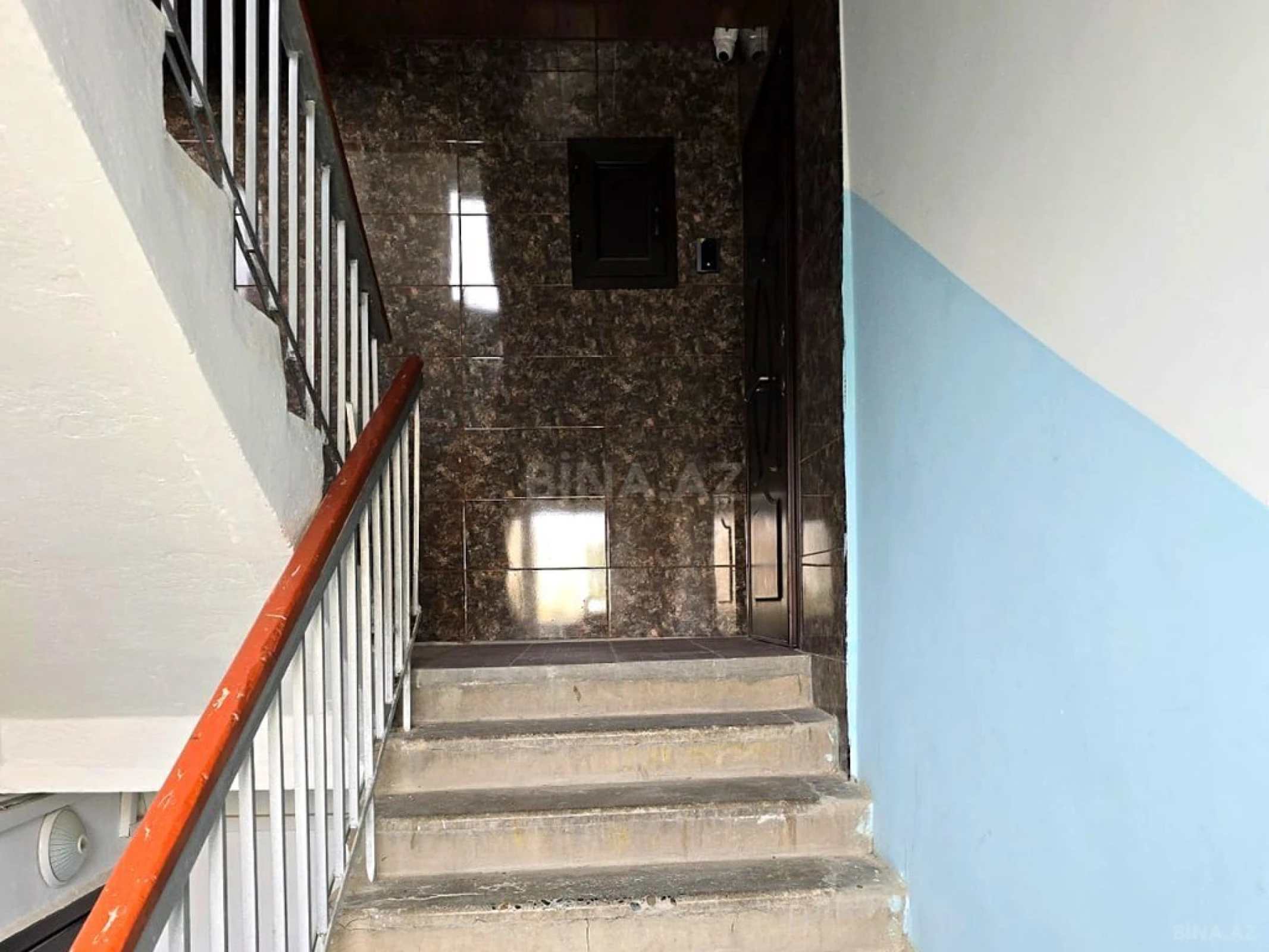 Satılır 5 otaqlı mənzil 125 m²