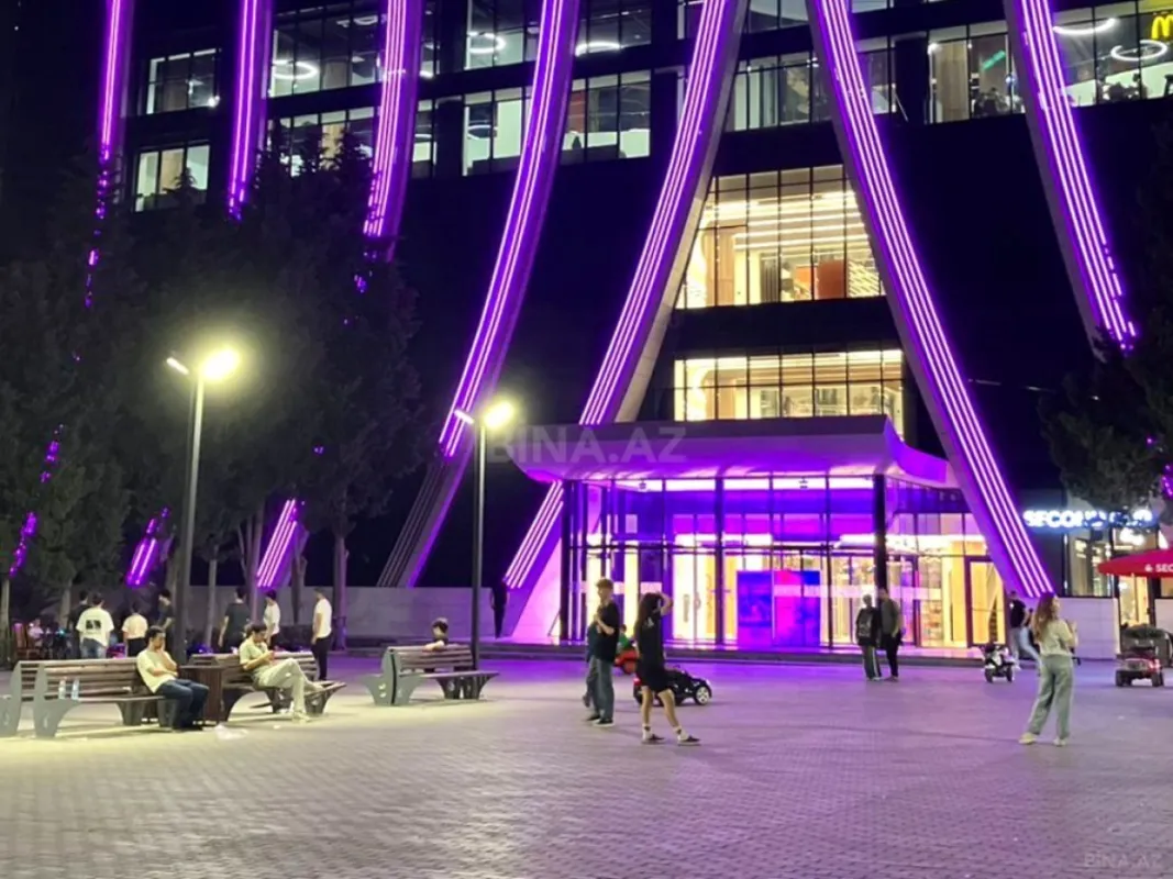 Satılır 5 otaqlı mənzil 125 m²