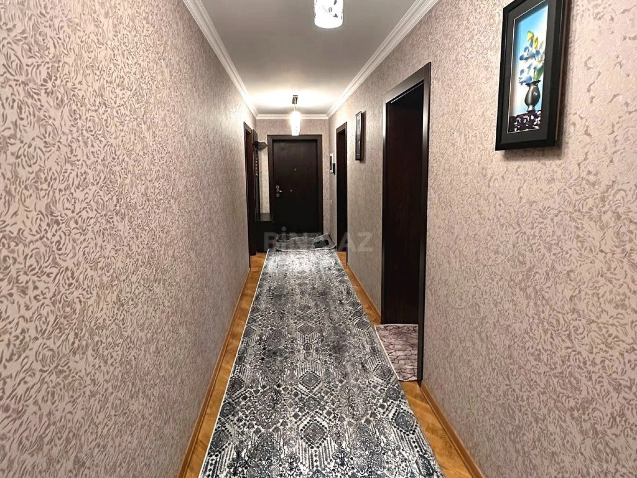 Satılır 5 otaqlı mənzil 125 m²