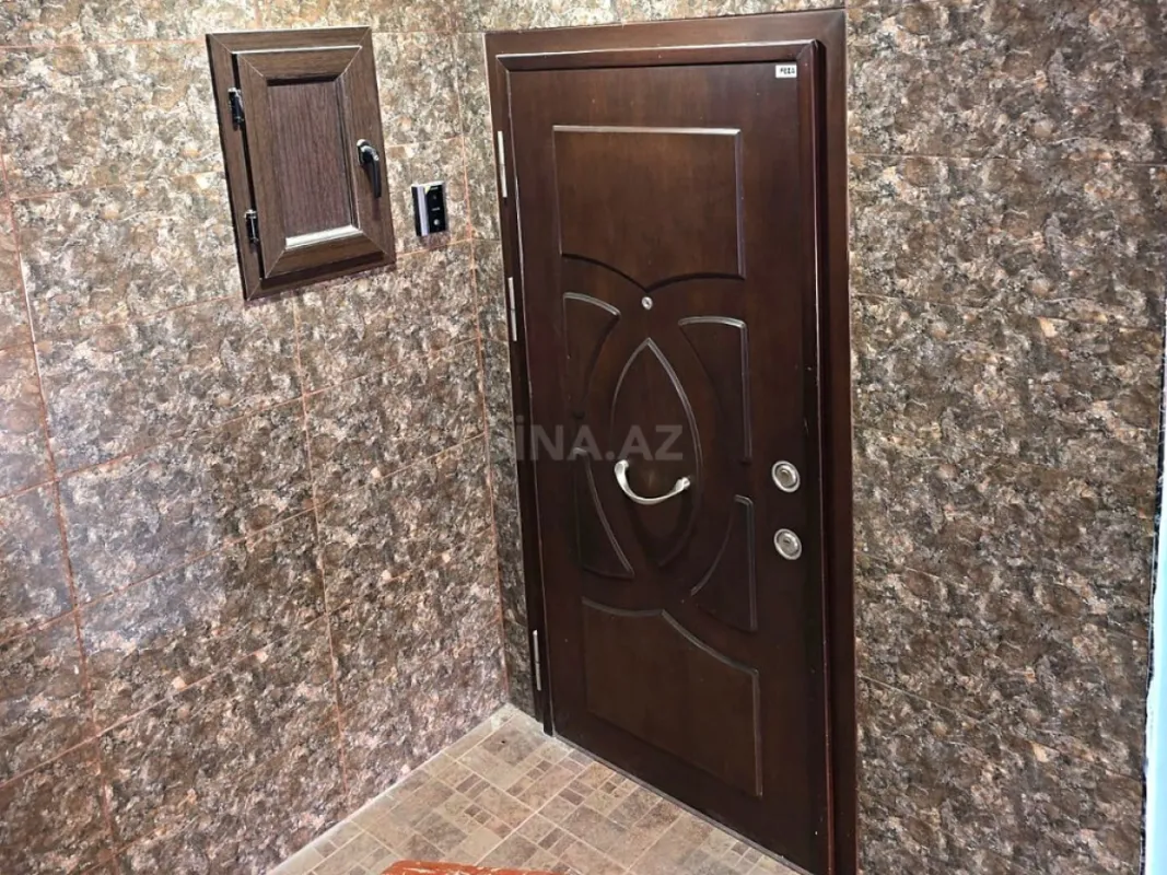 Satılır 5 otaqlı mənzil 125 m²