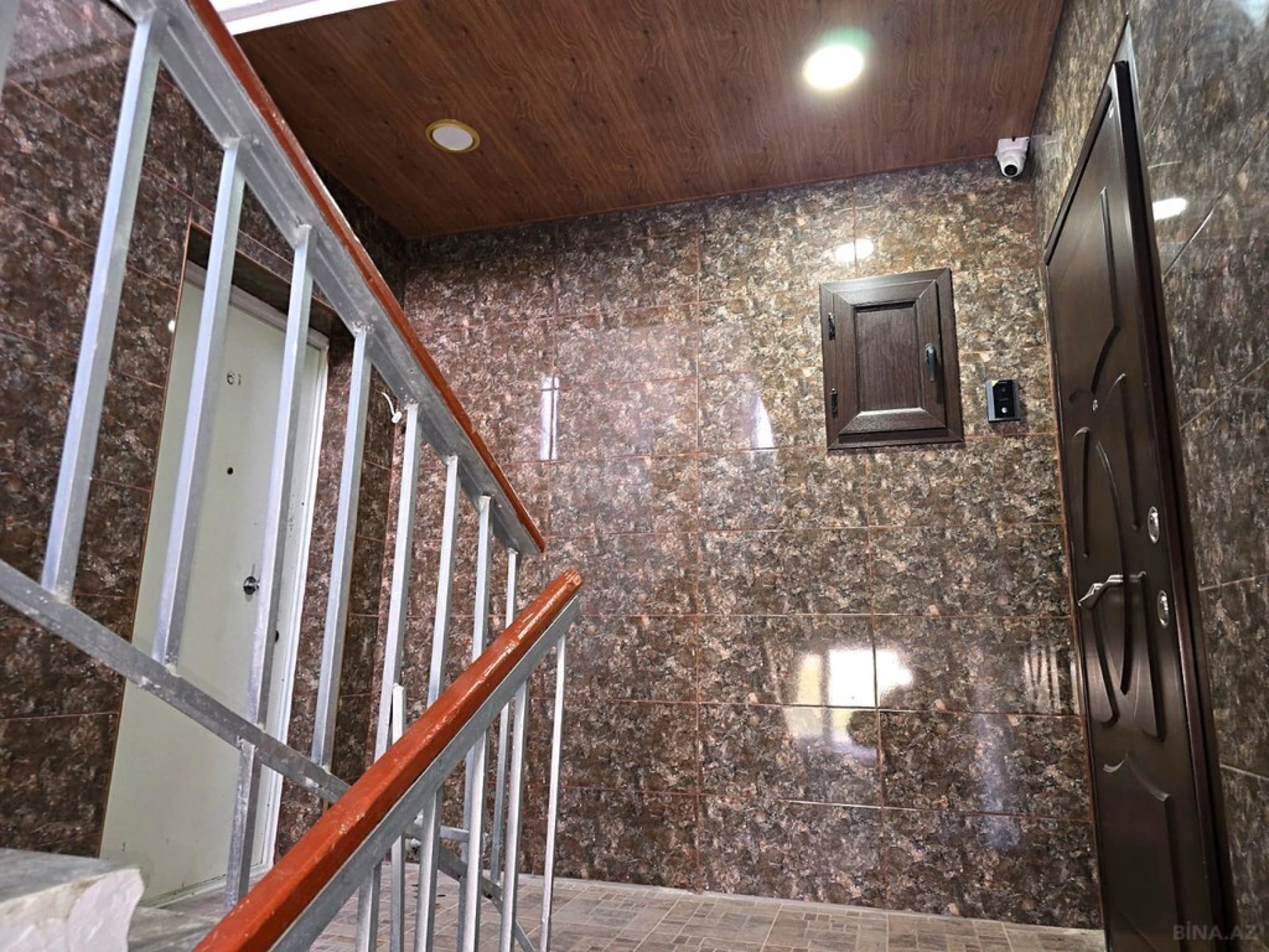 Satılır 5 otaqlı mənzil 125 m²