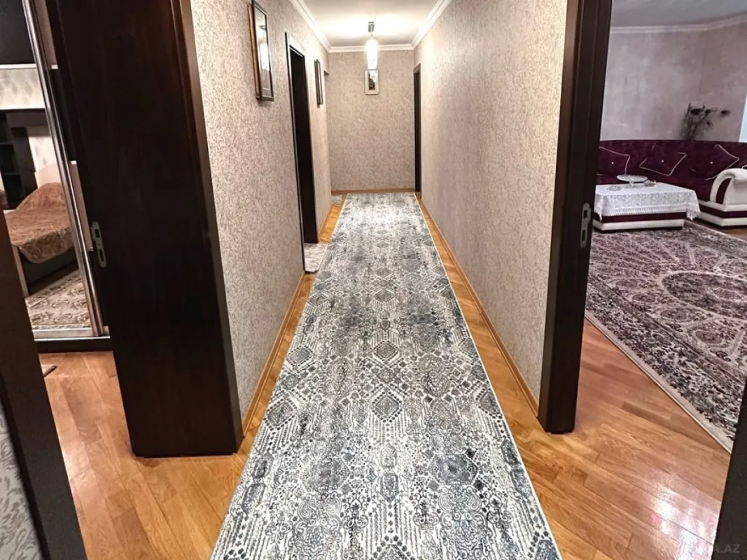 Satılır 5 otaqlı mənzil 125 m²