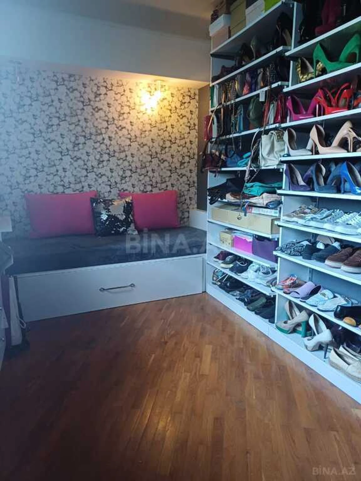 Satılır 3 otaqlı mənzil 70 m²