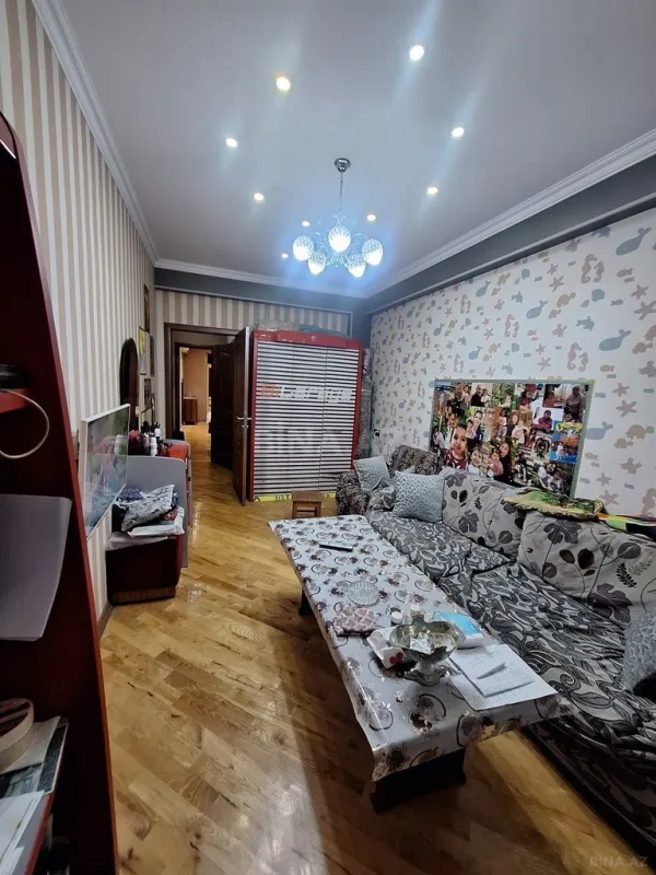 Satılır 4 otaqlı mənzil 110 m²