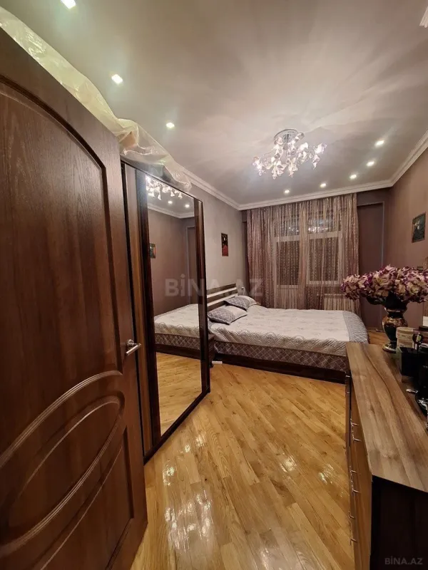 Satılır 4 otaqlı mənzil 110 m²