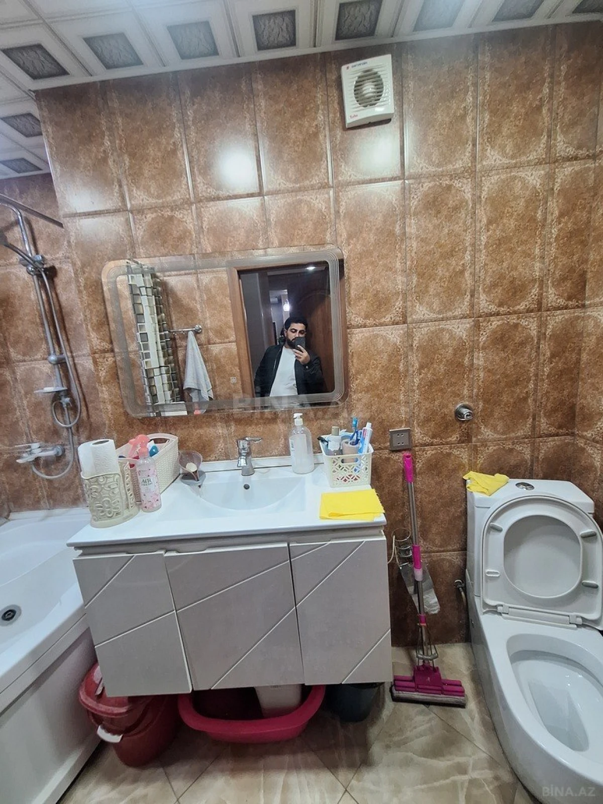 Satılır 4 otaqlı mənzil 110 m²