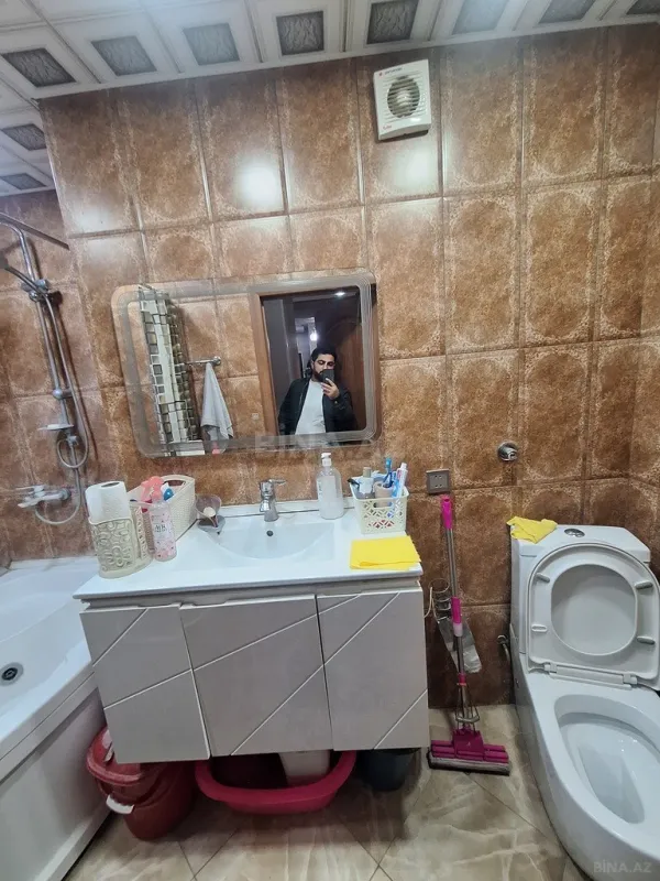 Satılır 4 otaqlı mənzil 110 m²