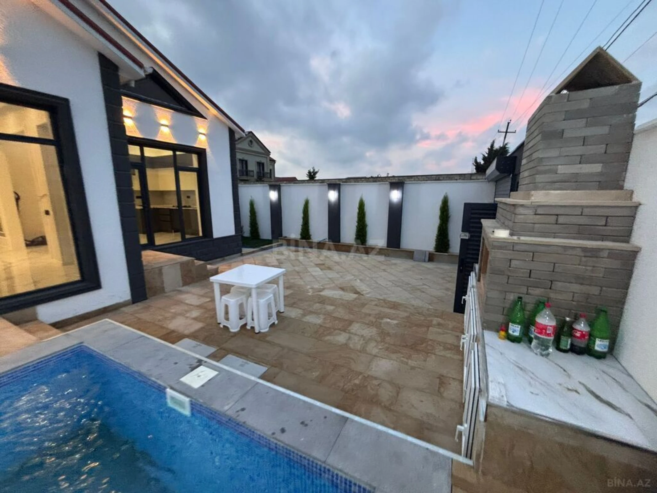 Satılır 4 otaqlı həyət evi 145 m²