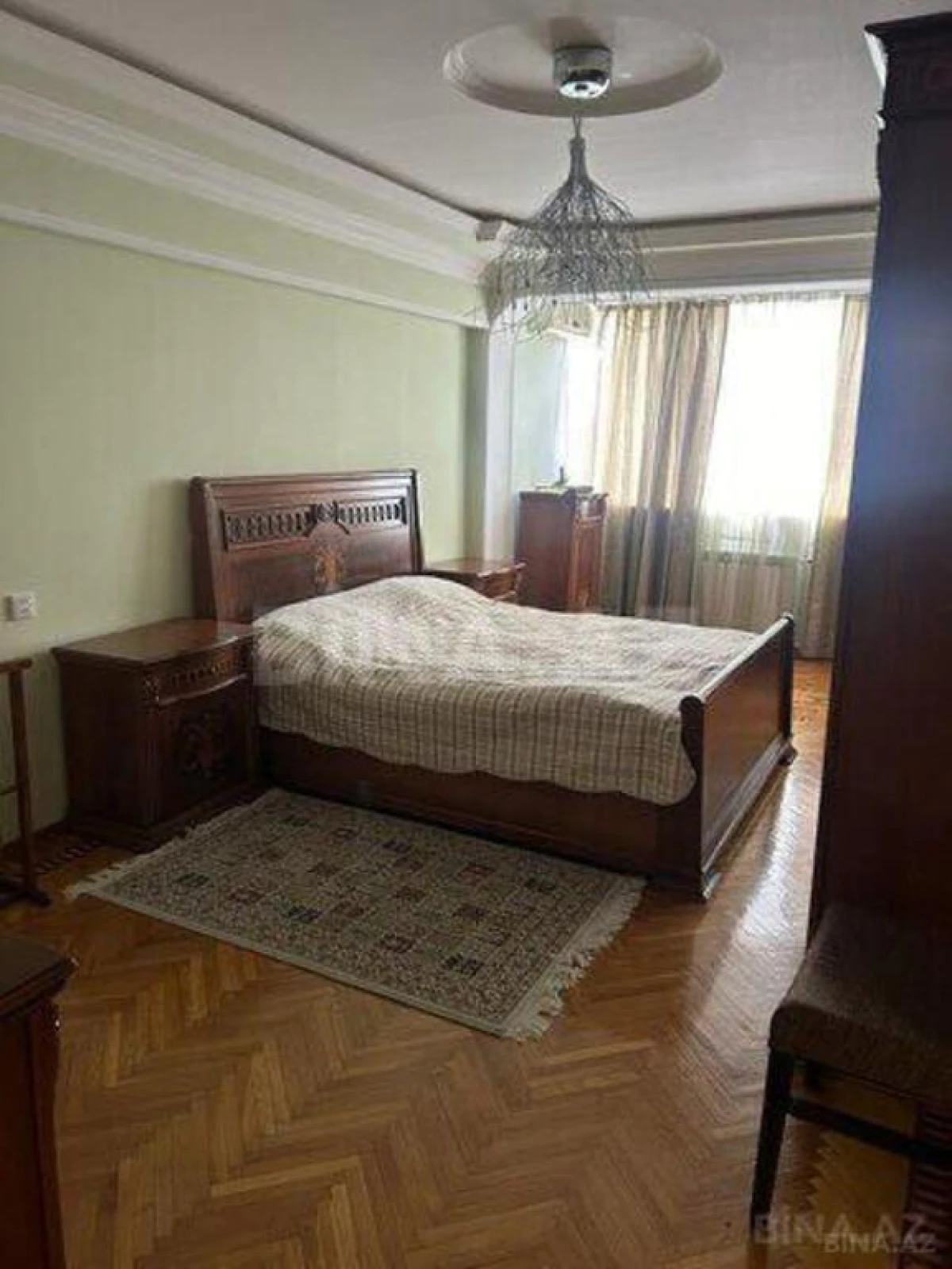 Satılır 4 otaqlı mənzil 120 m²
