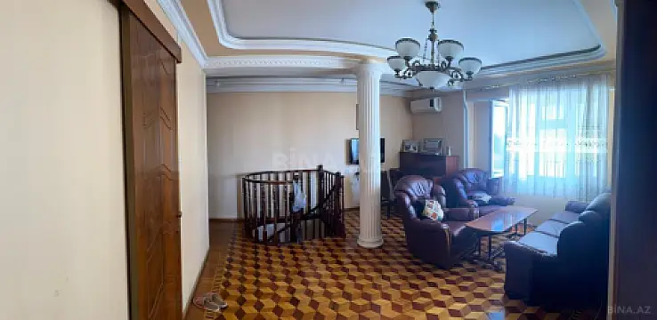 Satılır 4 otaqlı mənzil 120 m²