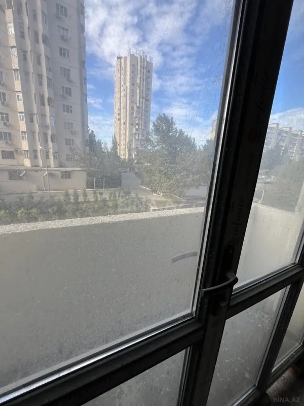 Satılır 2 otaqlı mənzil 95 m²