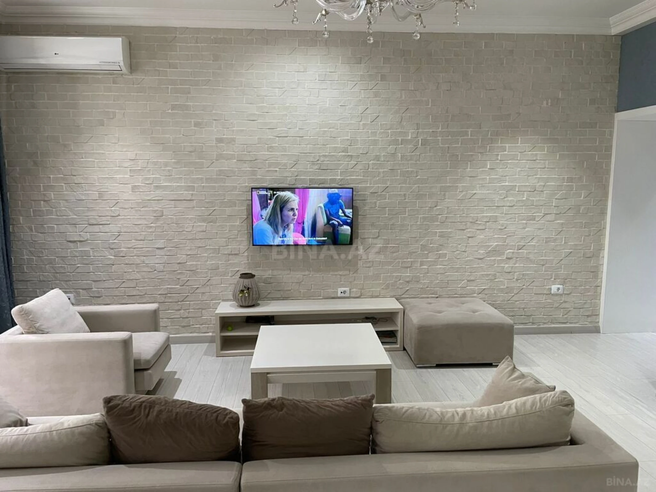 Satılır 2 otaqlı mənzil 70.5 m²