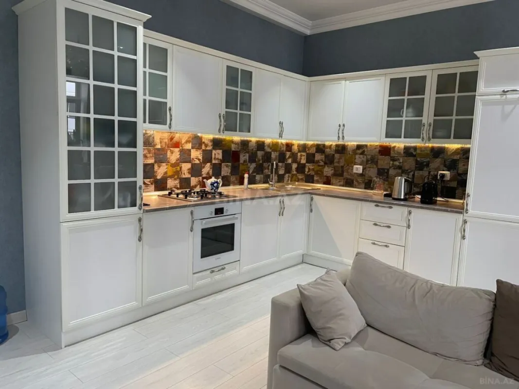 Satılır 2 otaqlı mənzil 70.5 m²