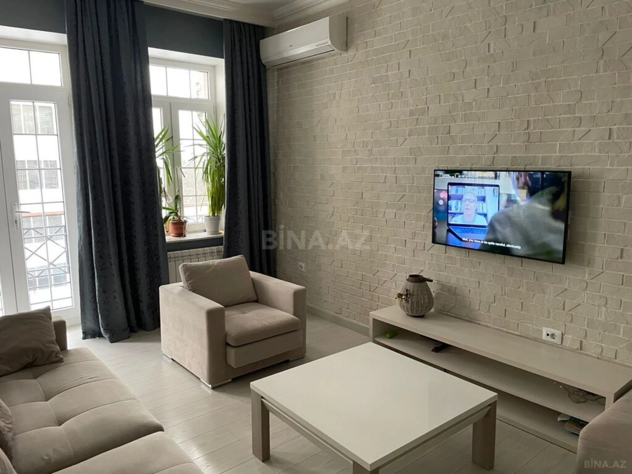 Satılır 2 otaqlı mənzil 70.5 m²
