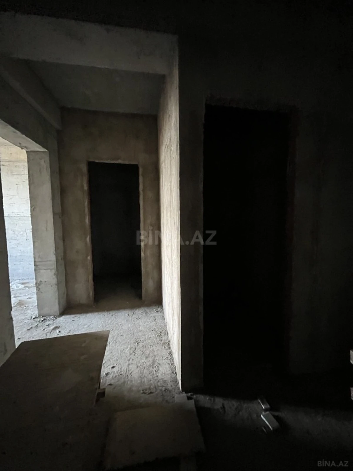 Satılır 2 otaqlı mənzil 99 m²