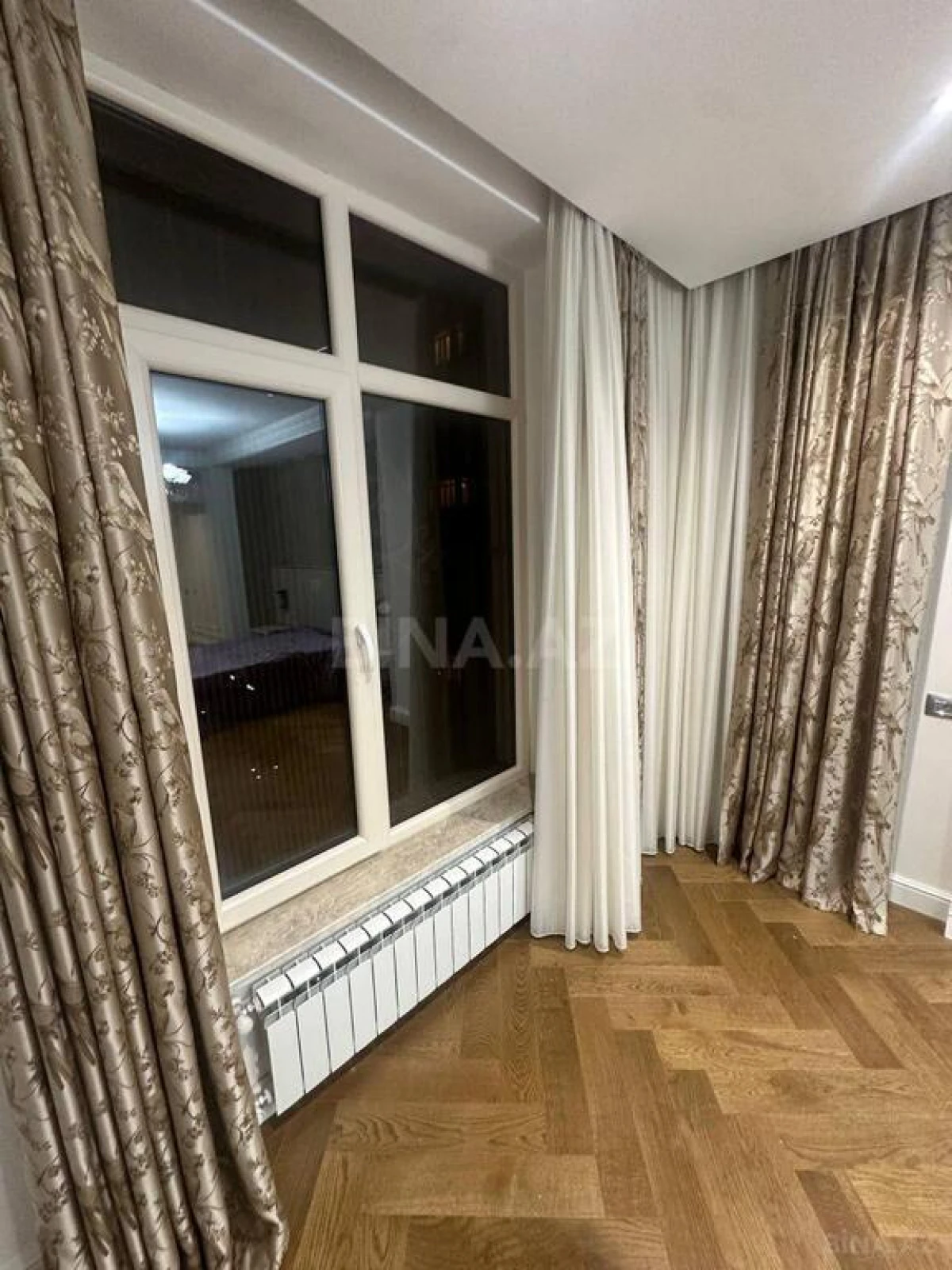 Kirayə verilir 3 otaqlı mənzil 175 m²
