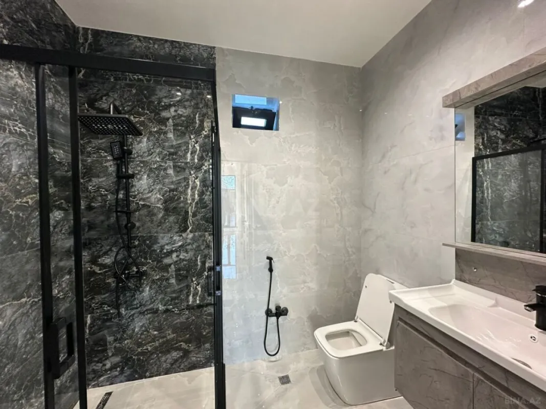 Satılır 5 otaqlı həyət evi 200 m²