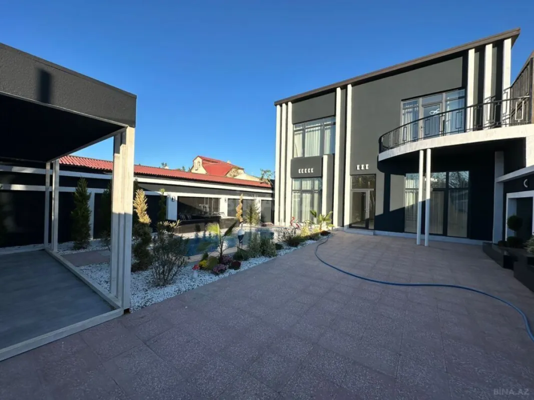 Satılır 5 otaqlı həyət evi 200 m²