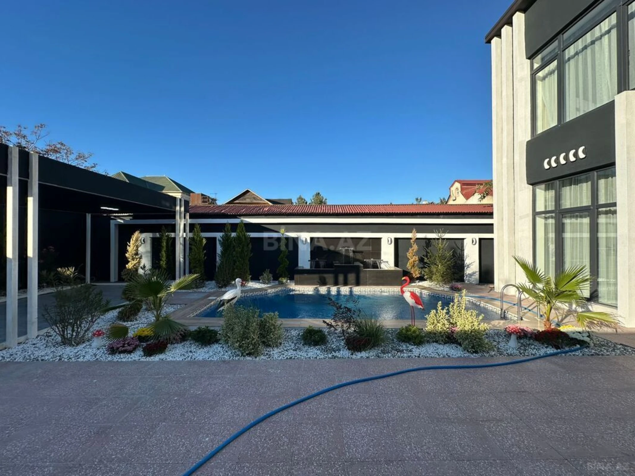 Satılır 5 otaqlı həyət evi 200 m²