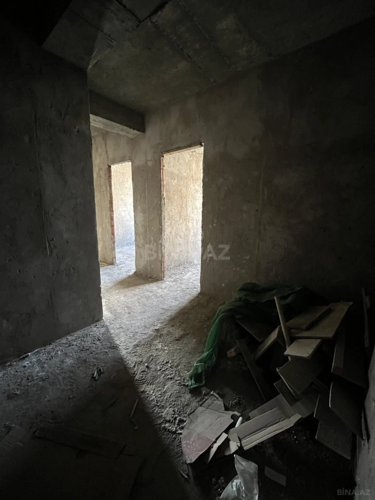 Satılır 2 otaqlı mənzil 85 m²