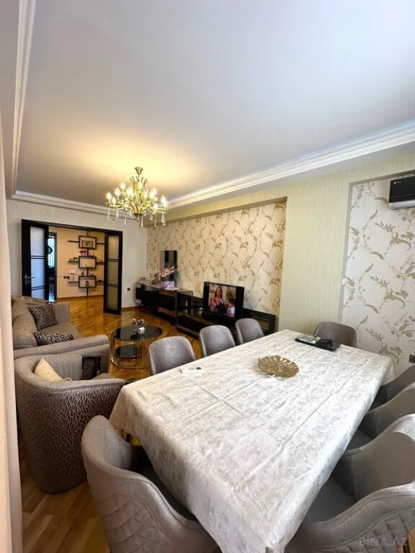Satılır 3 otaqlı mənzil 120 m²
