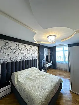 Satılır 3 otaqlı mənzil 120 m²
