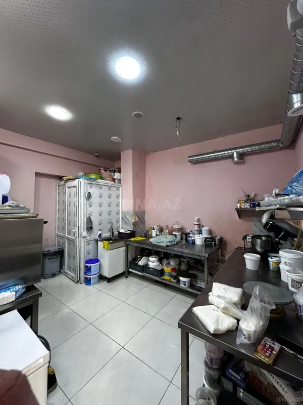 Satılır obyekt 220 m²