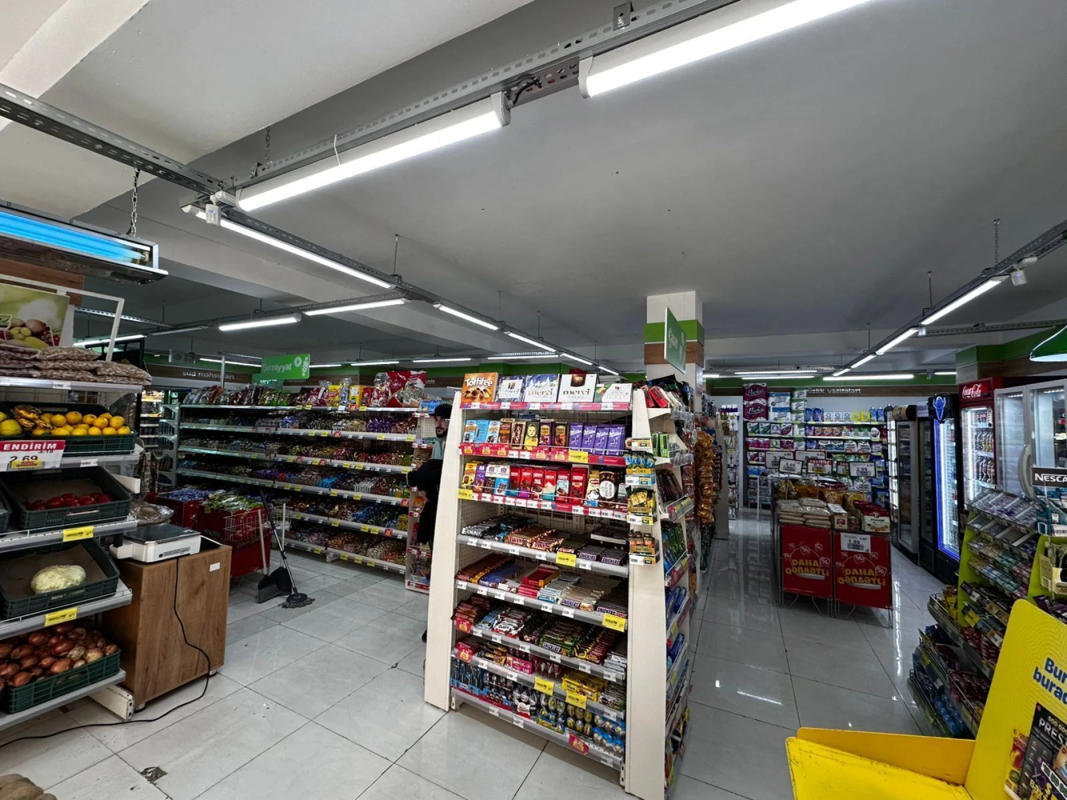 Satılır obyekt 220 m²