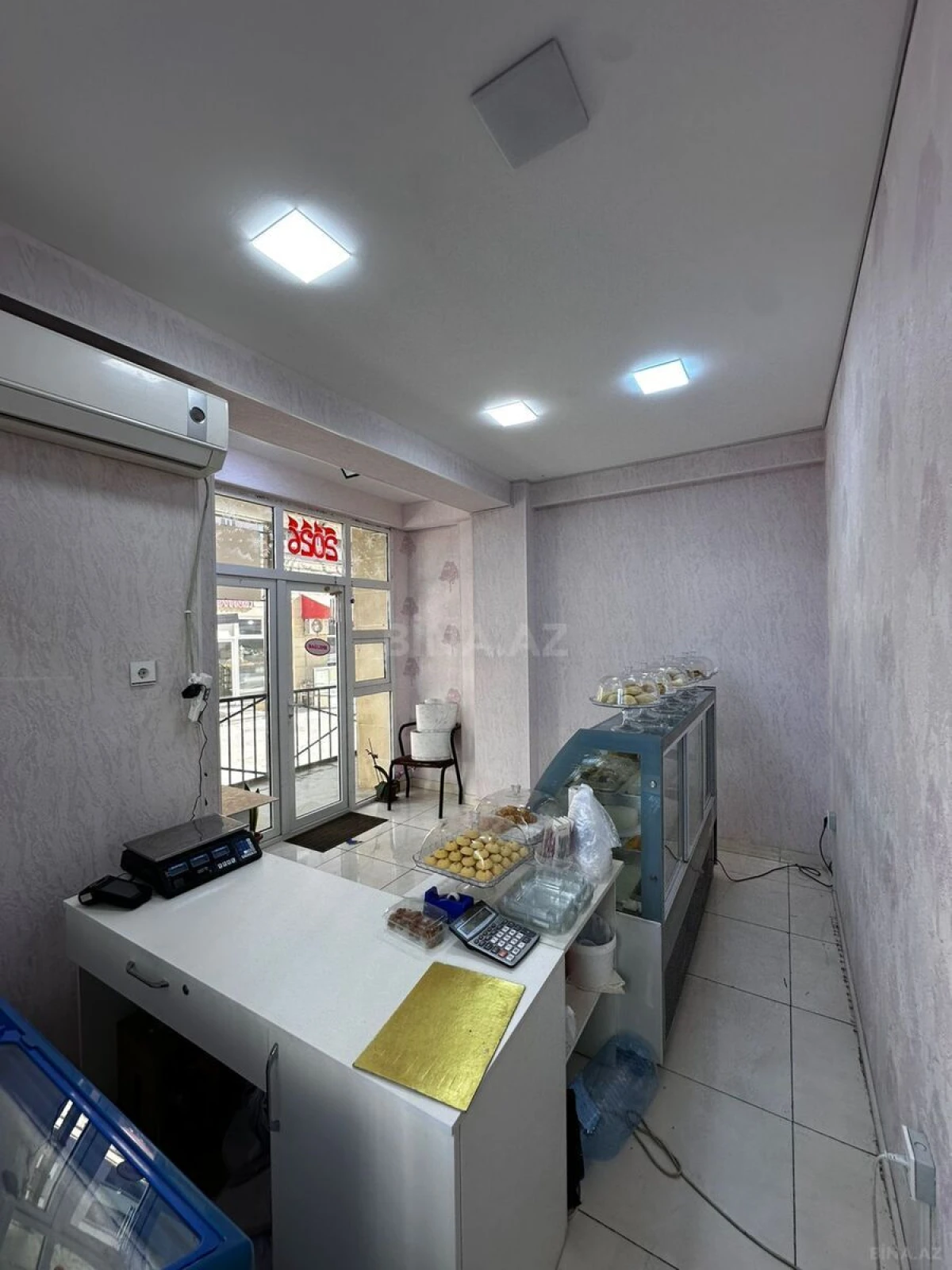 Satılır obyekt 220 m²