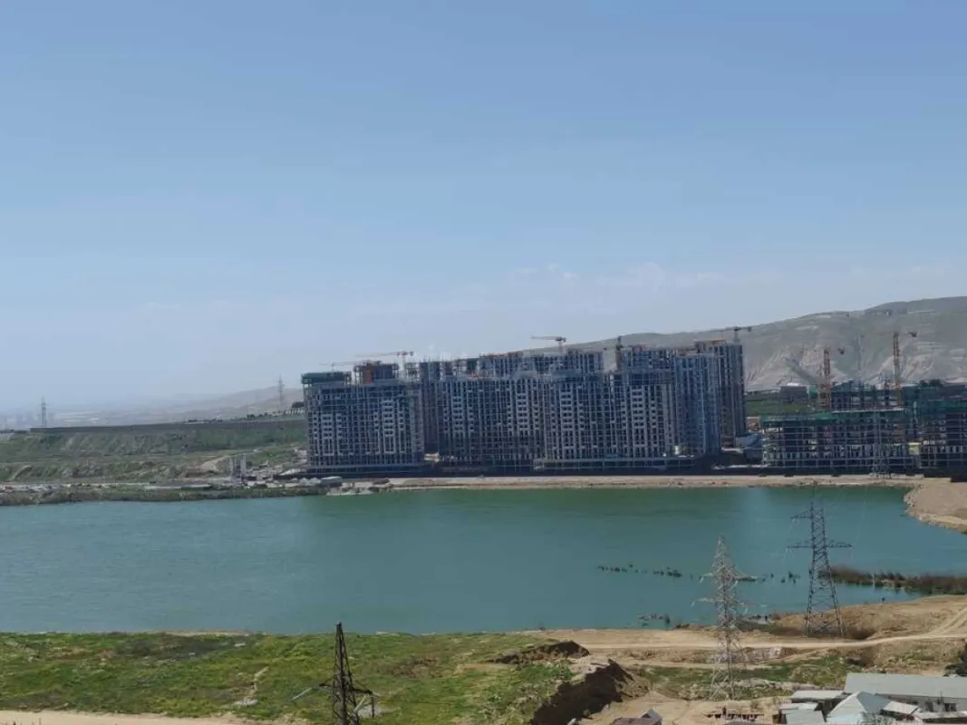 Satılır 2 otaqlı mənzil 75 m²