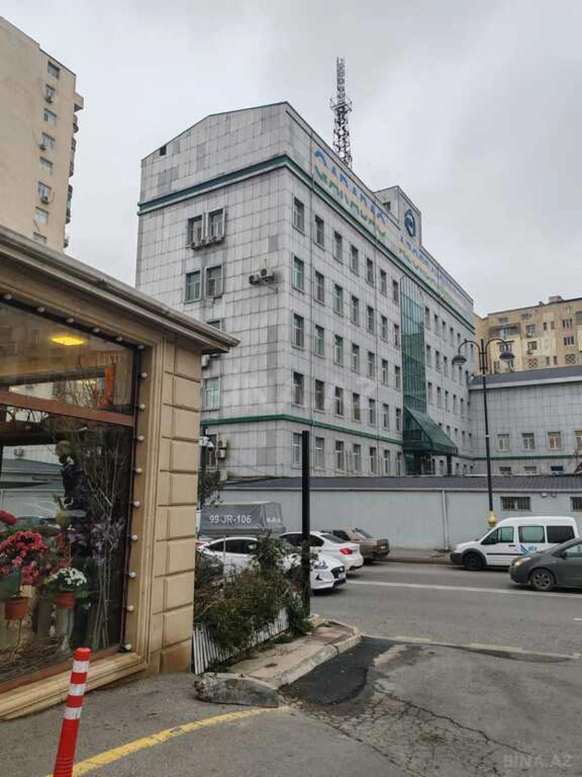 Satılır 2 otaqlı mənzil 75 m²