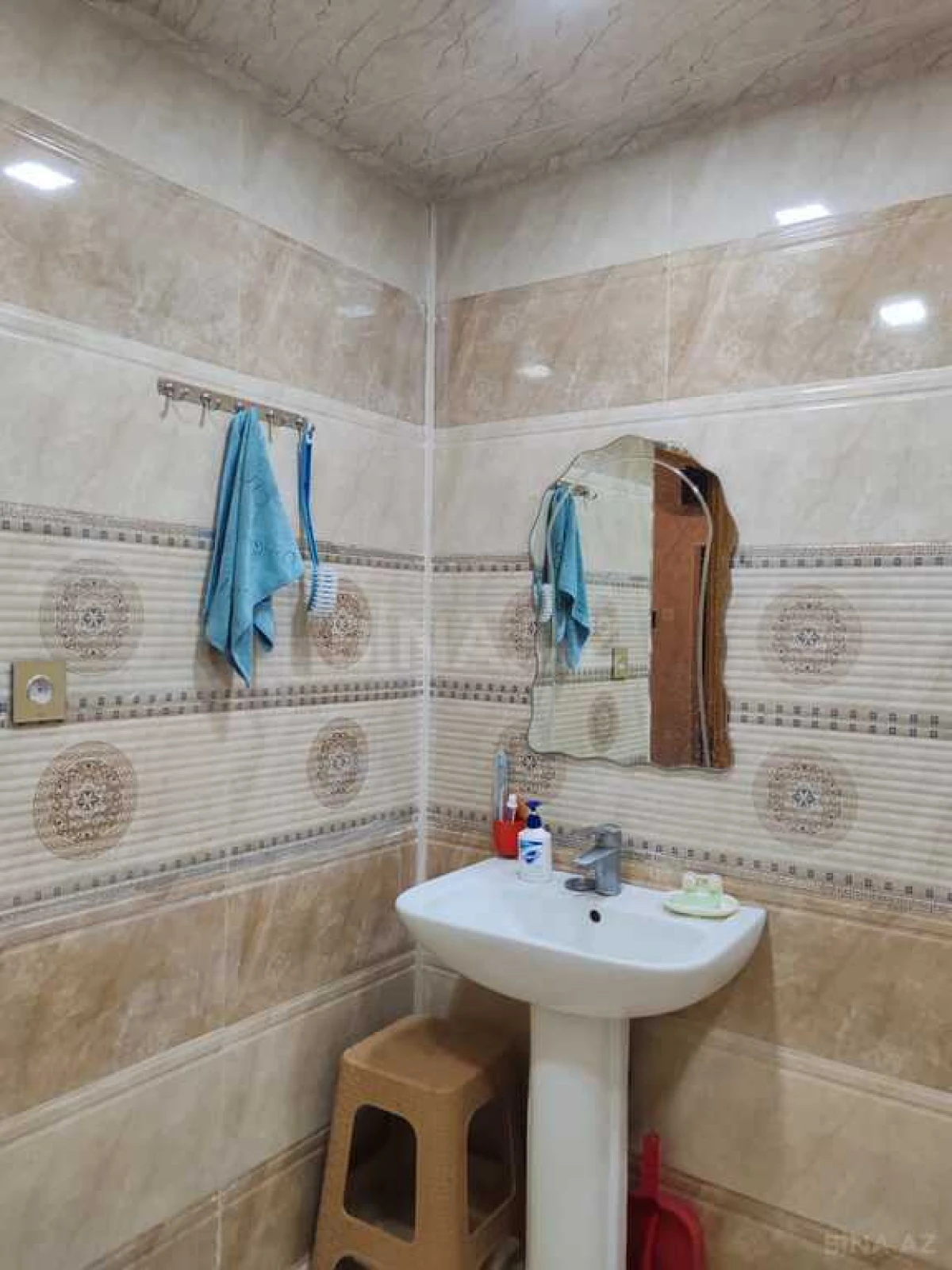 Satılır 2 otaqlı mənzil 75 m²
