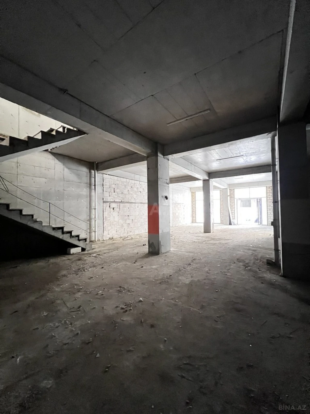 Satılır obyekt 450 m²