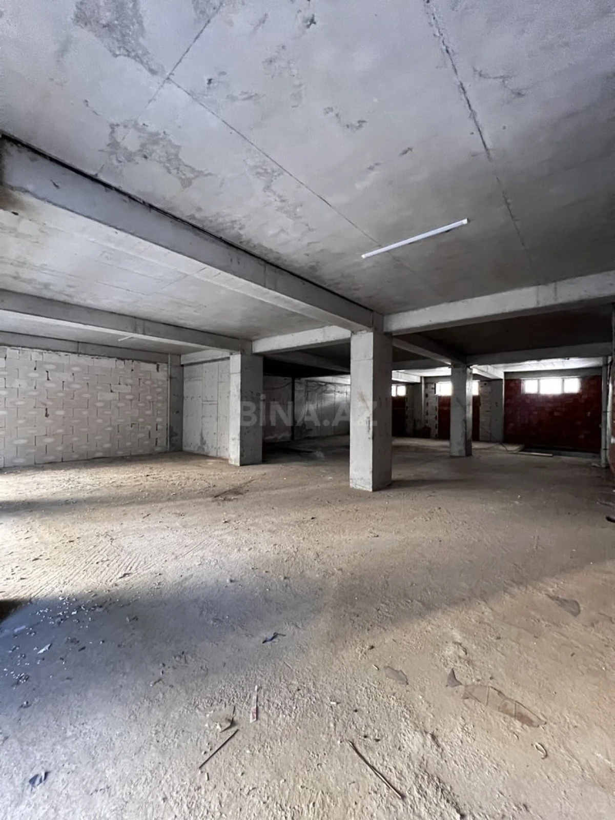 Satılır obyekt 450 m²