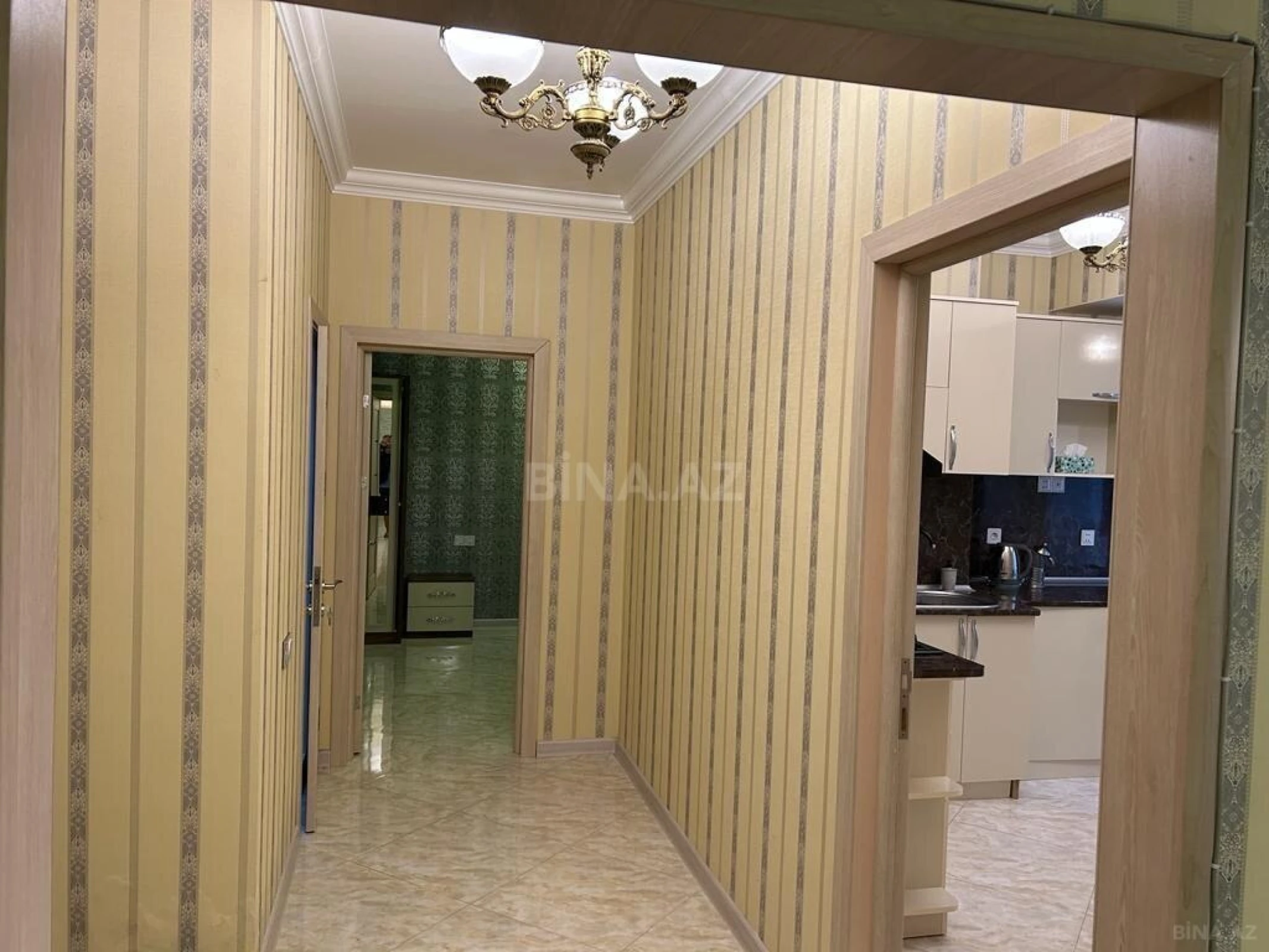 Kirayə verilir 2 otaqlı mənzil 96 m²