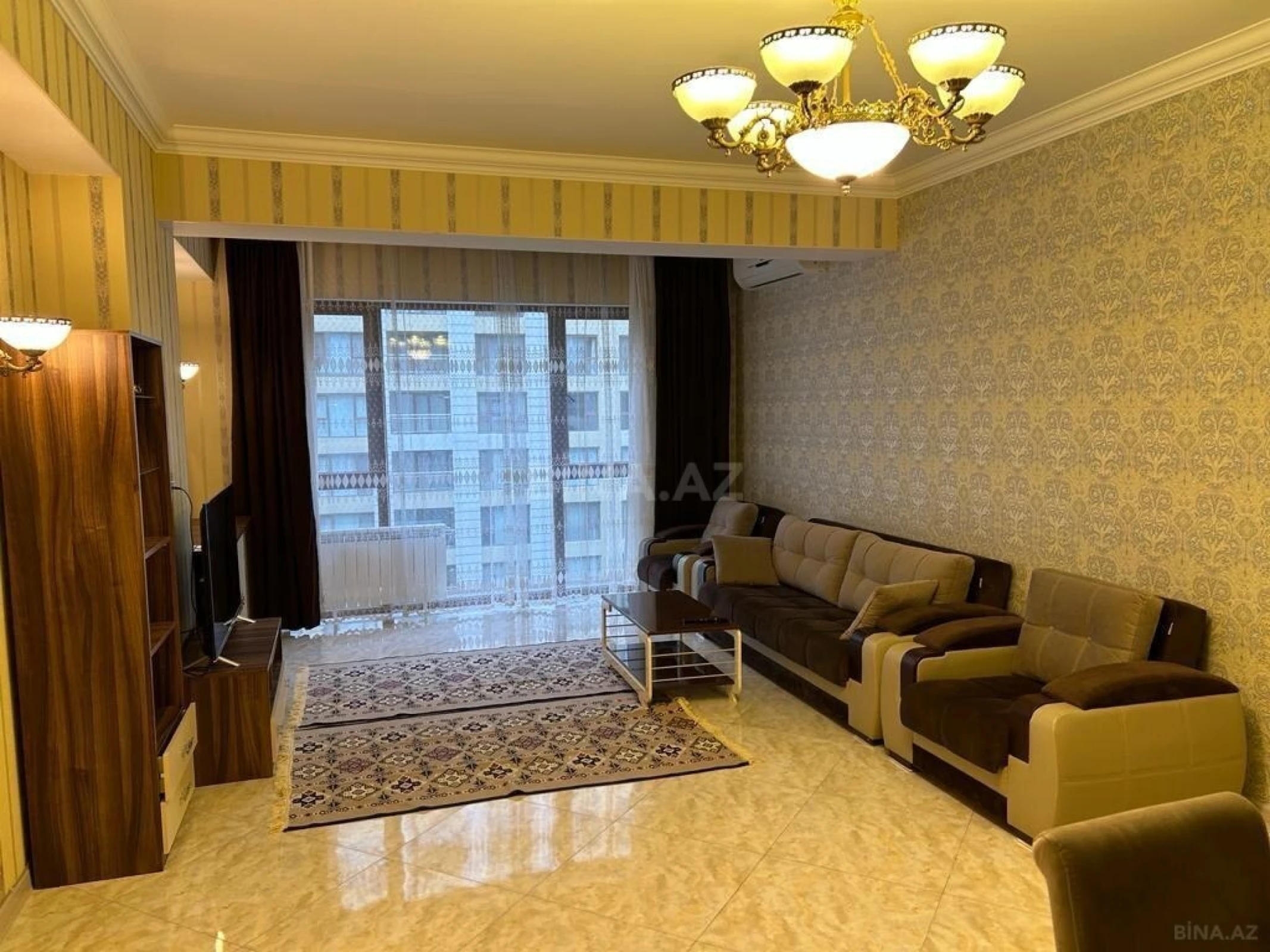Kirayə verilir 2 otaqlı mənzil 96 m²