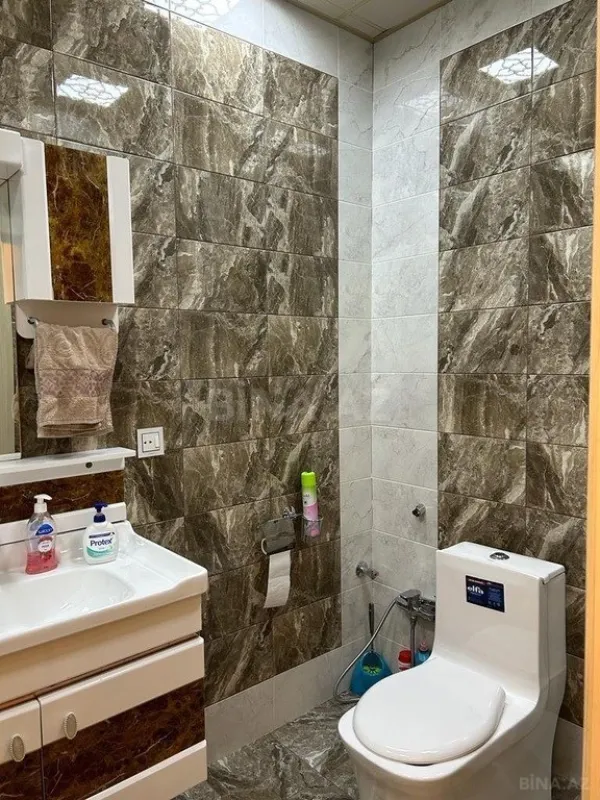 Kirayə verilir 2 otaqlı mənzil 96 m²