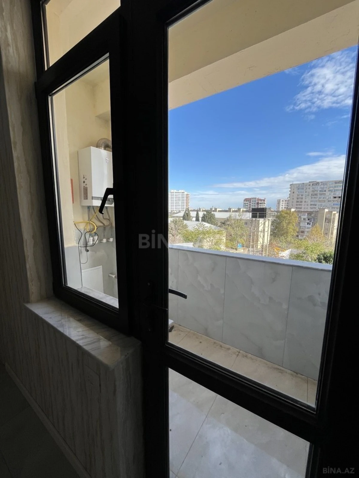 Satılır 3 otaqlı mənzil 119 m²