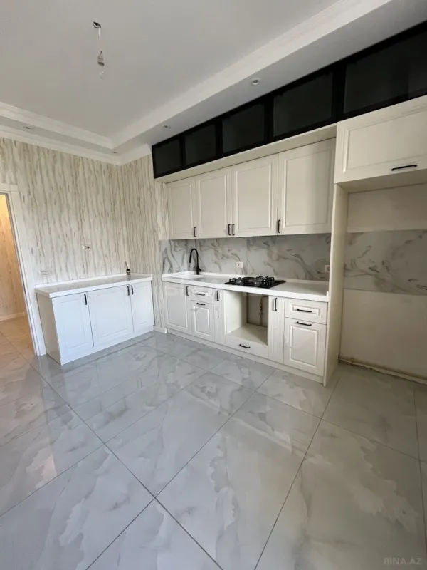 Satılır 3 otaqlı mənzil 119 m²