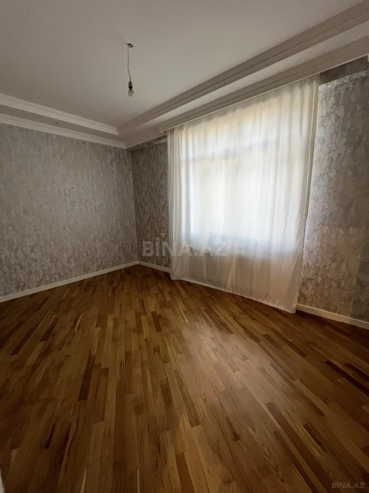 Satılır 3 otaqlı mənzil 119 m²