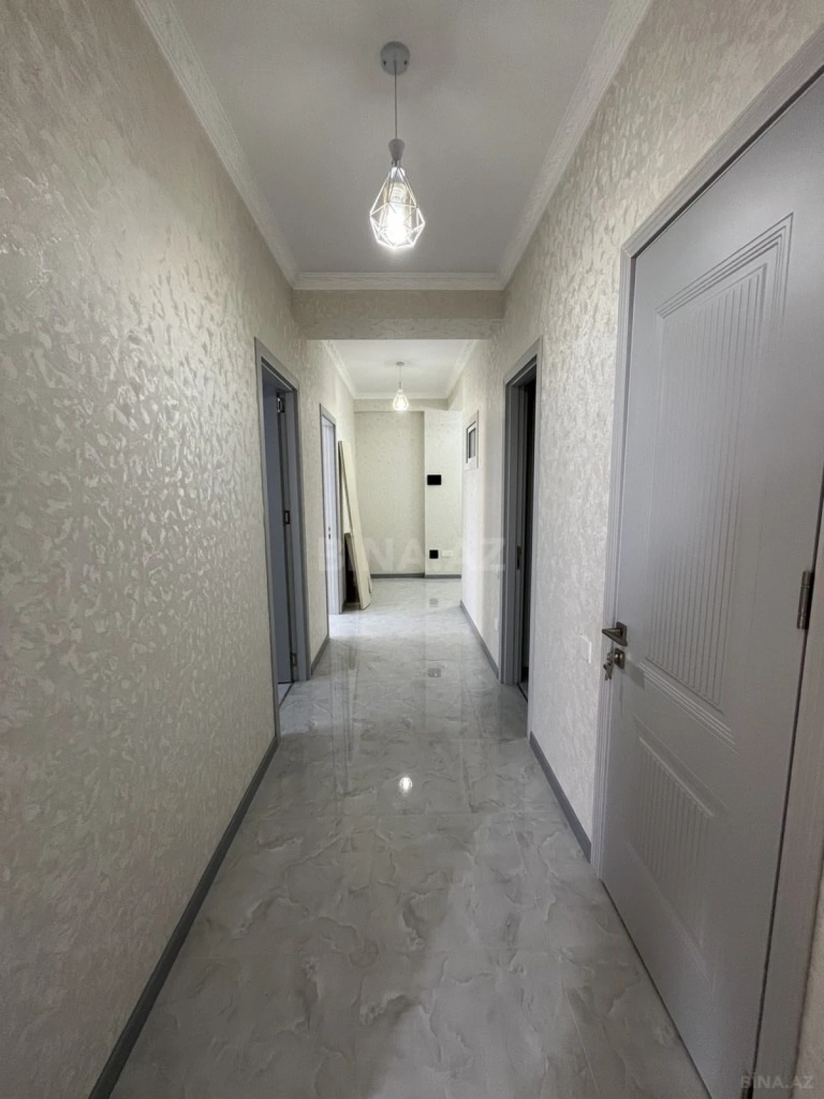 Satılır 2 otaqlı mənzil 85 m²