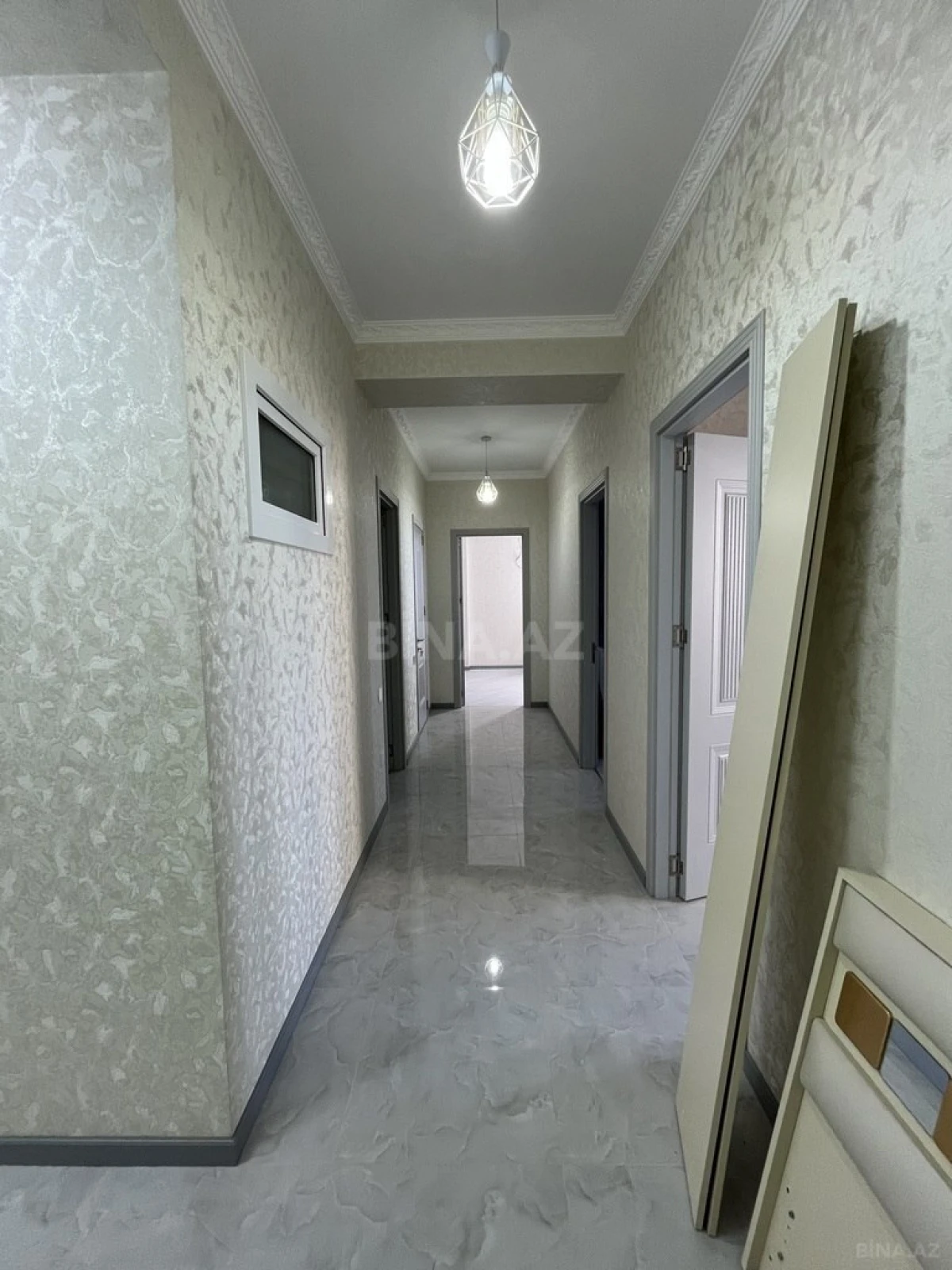 Satılır 2 otaqlı mənzil 85 m²
