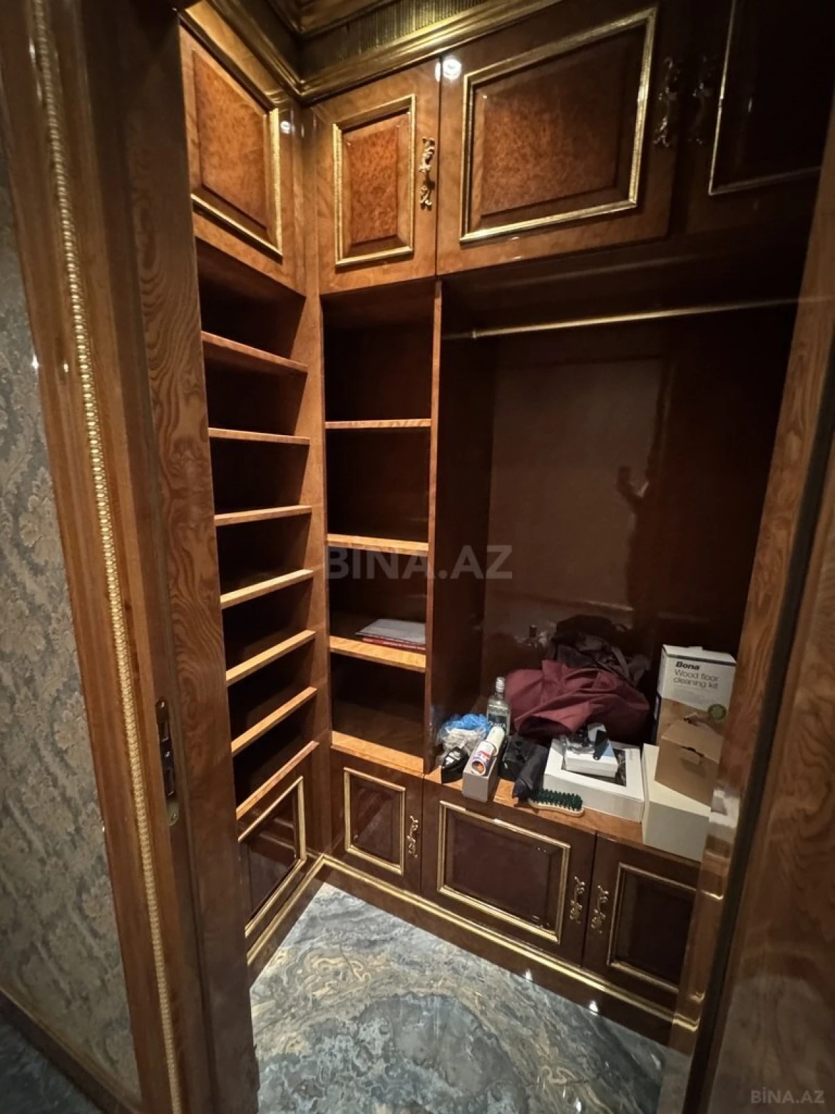 Satılır 3 otaqlı mənzil 215 m²