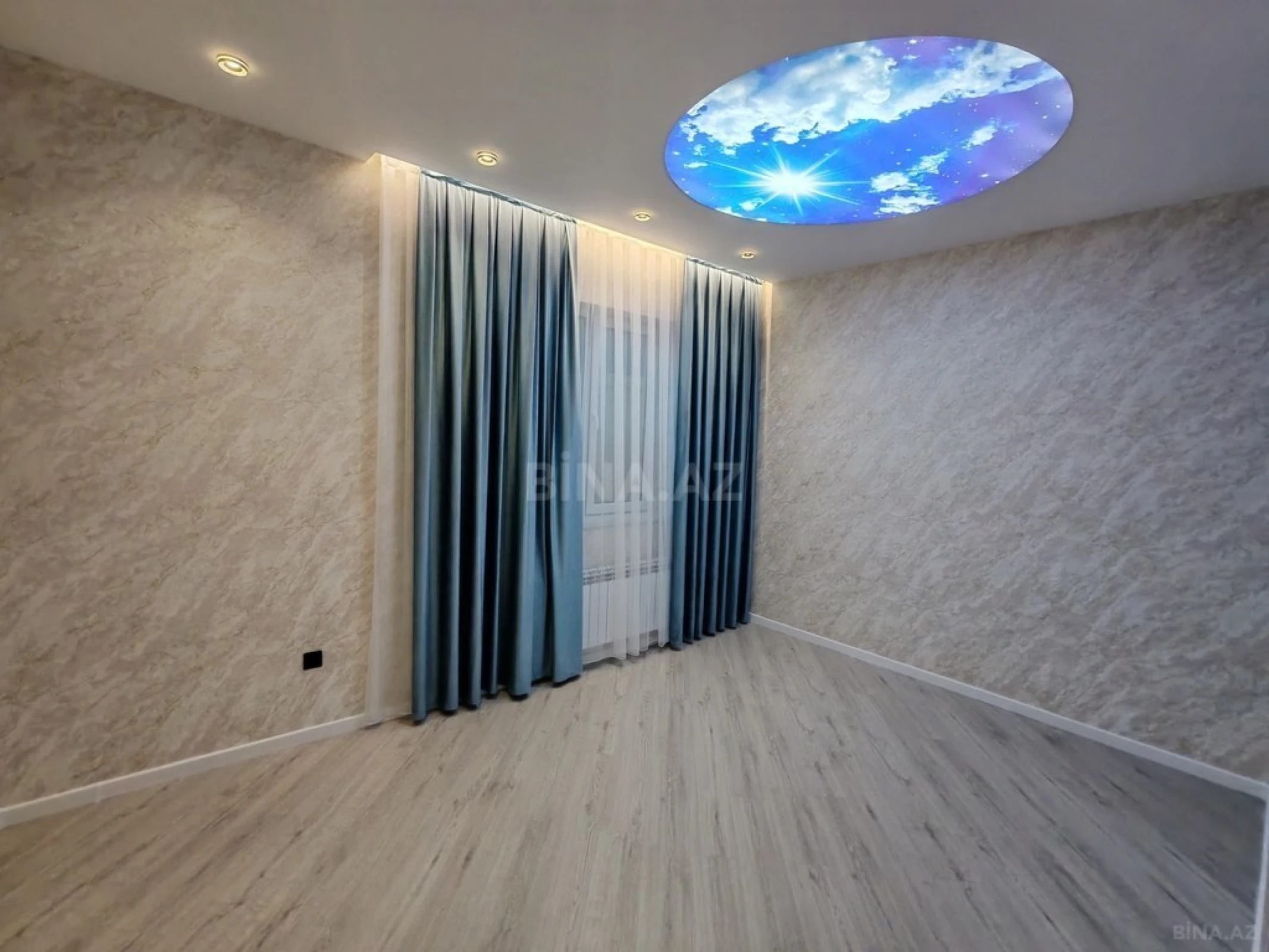 Satılır 6 otaqlı həyət evi 180 m²