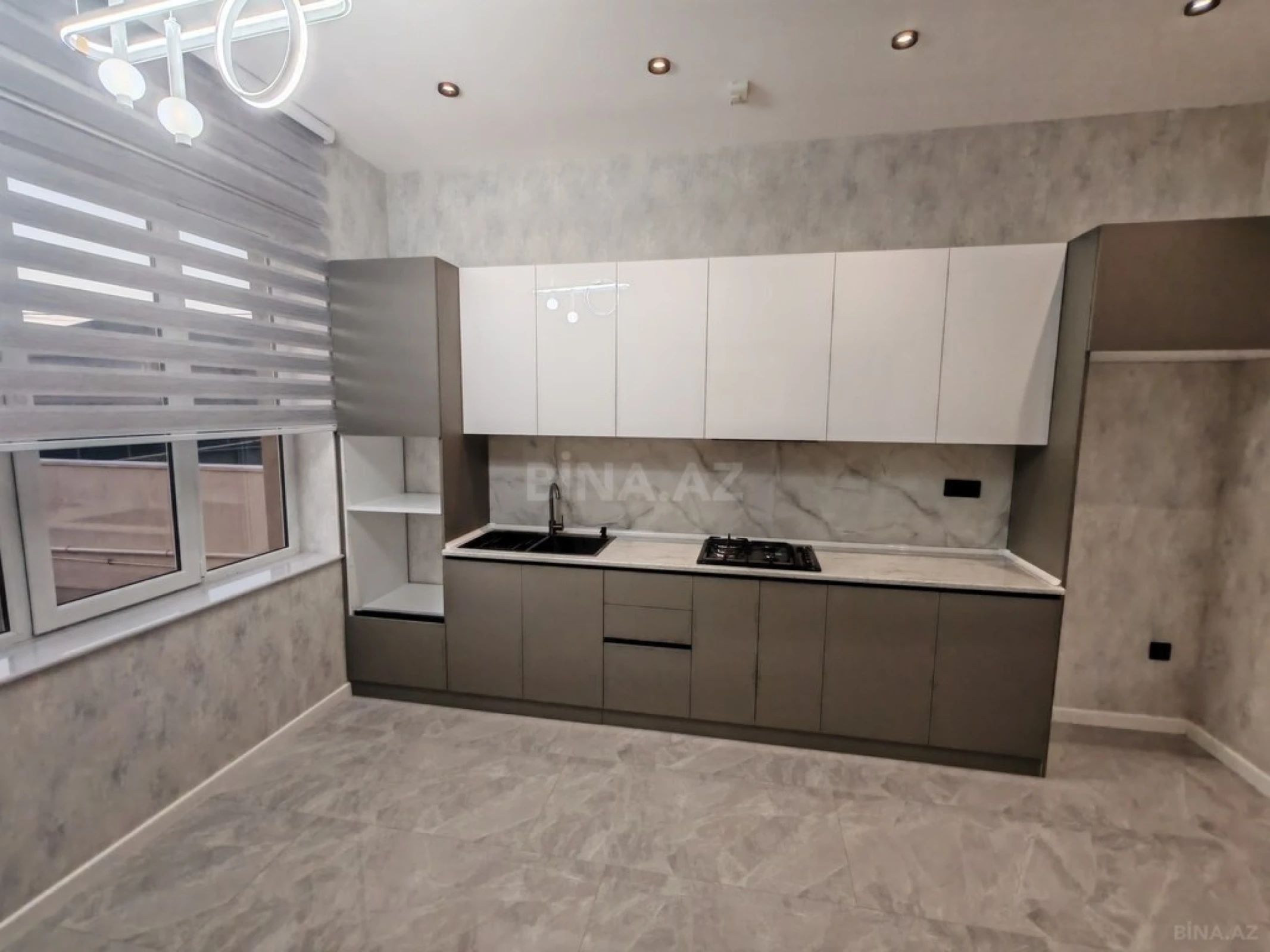 Satılır 6 otaqlı həyət evi 180 m²